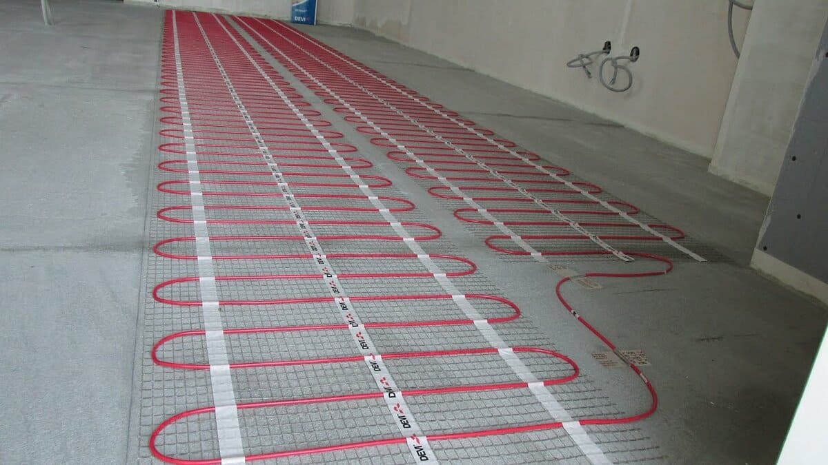 Varmt gulv under laminatet - typer, fordele og ulemper ved forskellige systemer