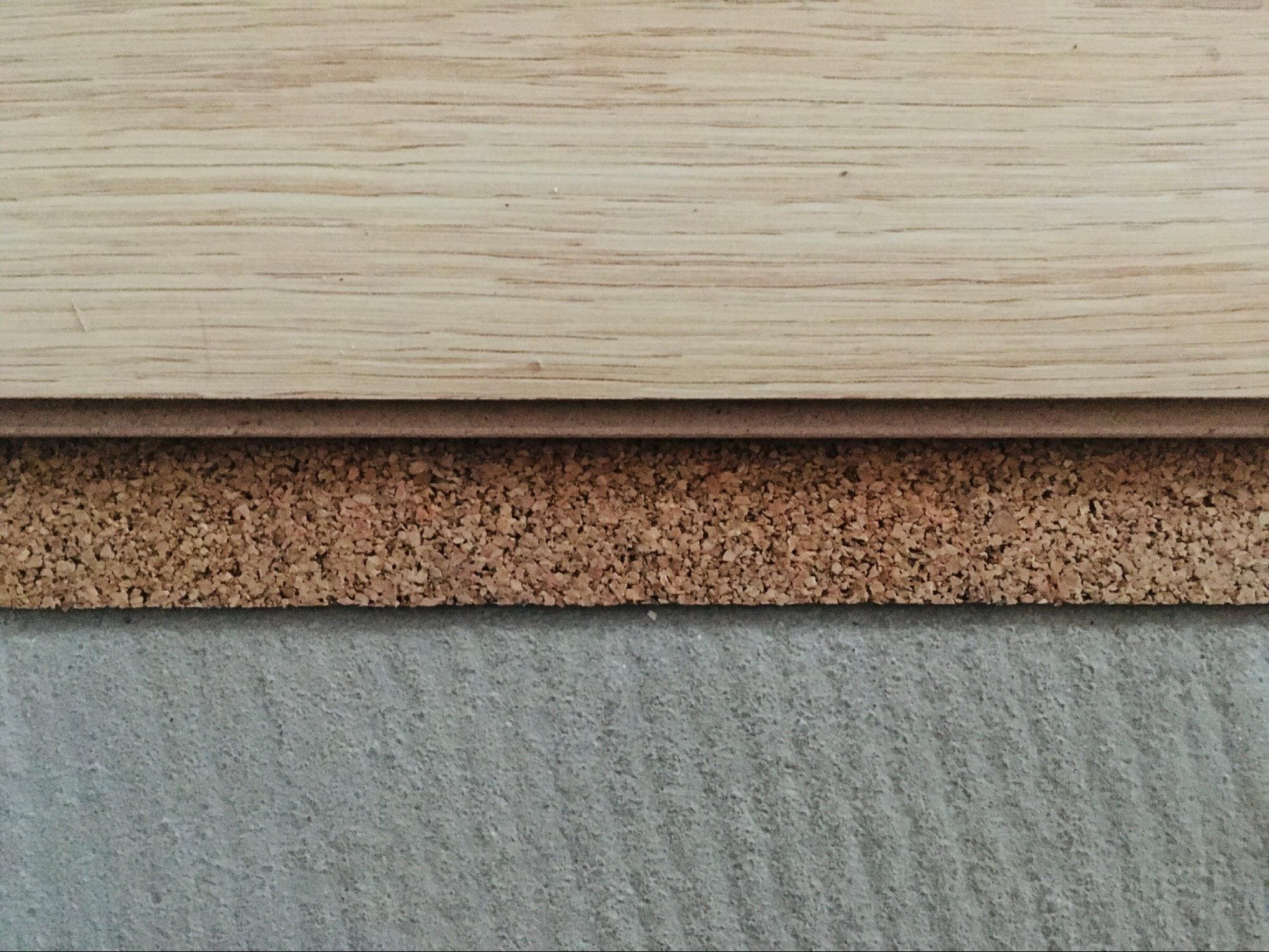 Ζεστό πάτωμα κάτω από το laminate - τύποι, πλεονεκτήματα και μειονεκτήματα διαφορετικών συστημάτων