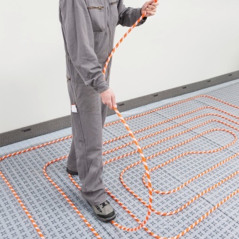 Gør-det-selv varmt vandgulv fra en gasfyr i huset: diagrammer, beregninger og trin-for-trin installation