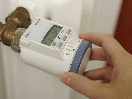 Elektronisk version af regulatoren Elektronisk design af termisk hoved