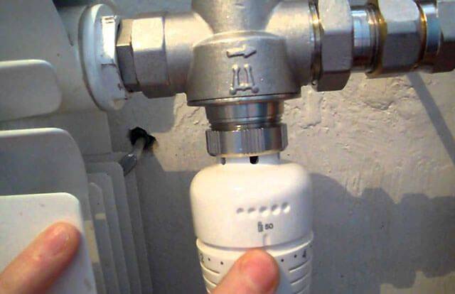 Princíp činnosti tepelnej hlavy vykurovacieho radiátora