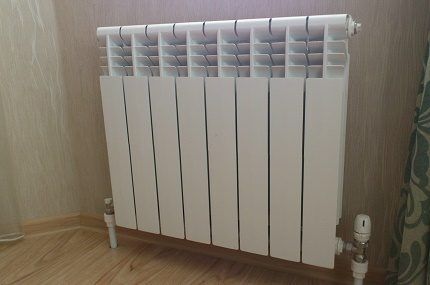 Aluminiumbatteri i sektion Aluminium batteri