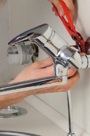 Тънкостите на инсталирането на миксер в банята