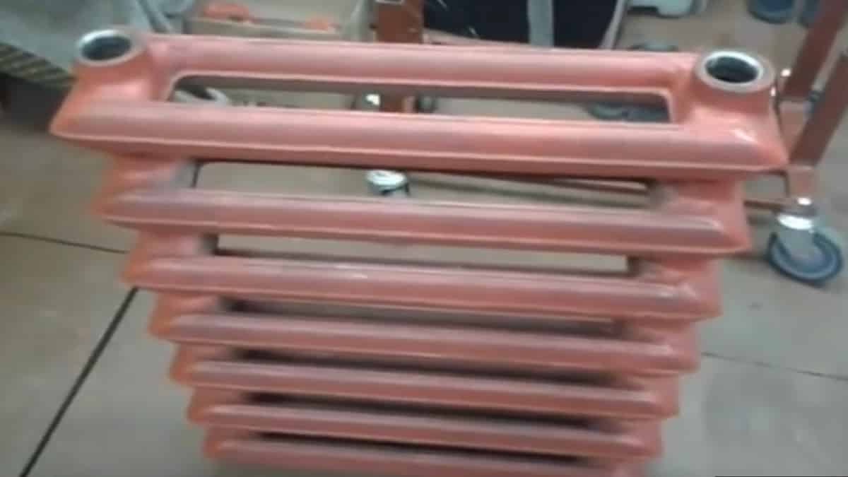 Πάρτε ένα παλιό καλοριφέρ Πάρτε ένα παλιό καλοριφέρ