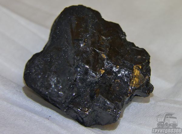 Fosílne uhlie môže obsahovať prímesi rôznych minerálov