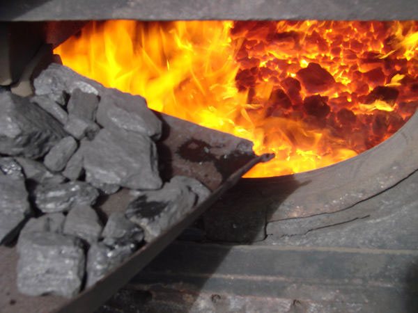 درجة حرارة حرق الفحم. درجة حرارة احتراق الفحم والفحم بأجهزة مختلفة