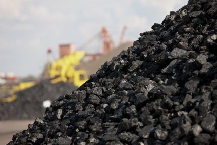 ما الذي يحدد القيمة الحرارية للفحم