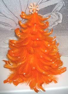 كيف تزين شجرة عيد الميلاد المصنوعة من الستايروفوم بيديك