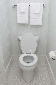 Toiletrum med toilet