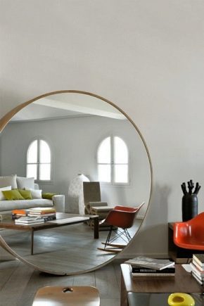 Огледала в интериора на хола: практически съвети за разширяване на пространството